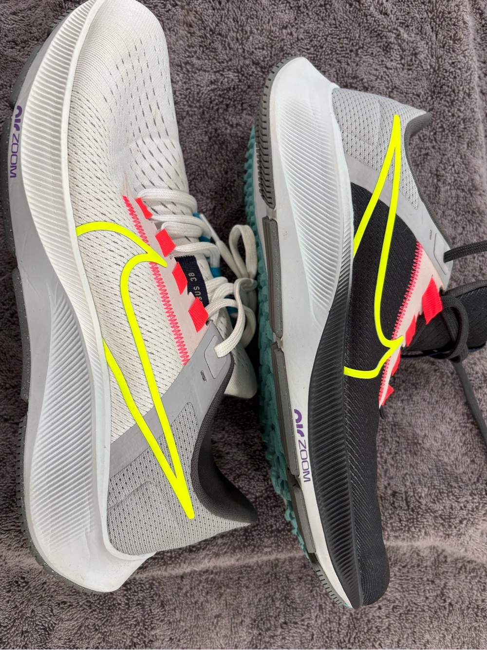 Nike Women’s Split-Tone Running Sneakers - Black & White with Neon Accents - Picture 2 of 4